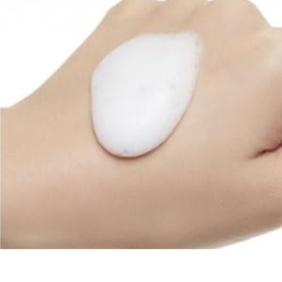 ‼️FINAL PRICE‼️ The Pure LOTUS Cleanser, Retail $37 - Picture 5 of 7